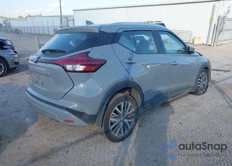 2021 Nissan Kicks Sv Xtronic Cvt z USA, uszkodzony, nr VIN 3N1CP5CV3ML498669